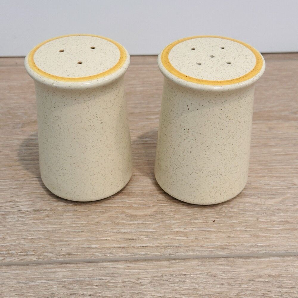 Japan Hearthside Garden Festival Stoneware Salt Pepper Shakers Vintage Speckled